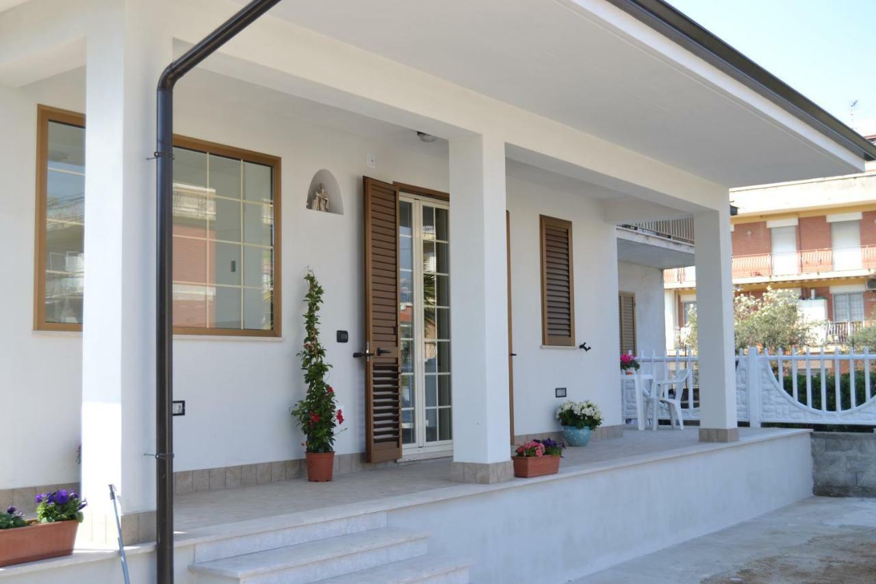 Guesthouse Holiday Formia Beach מראה חיצוני תמונה