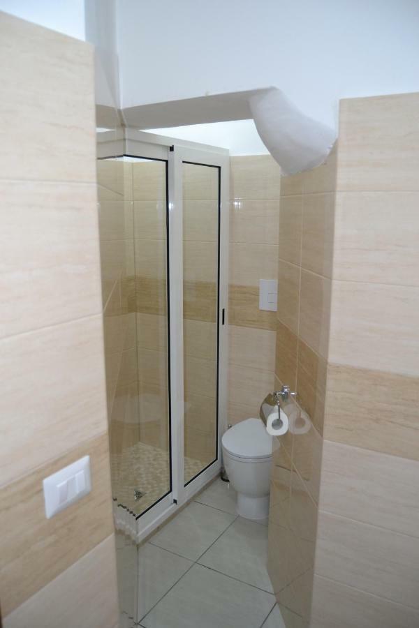 Guesthouse Holiday Formia Beach מראה חיצוני תמונה