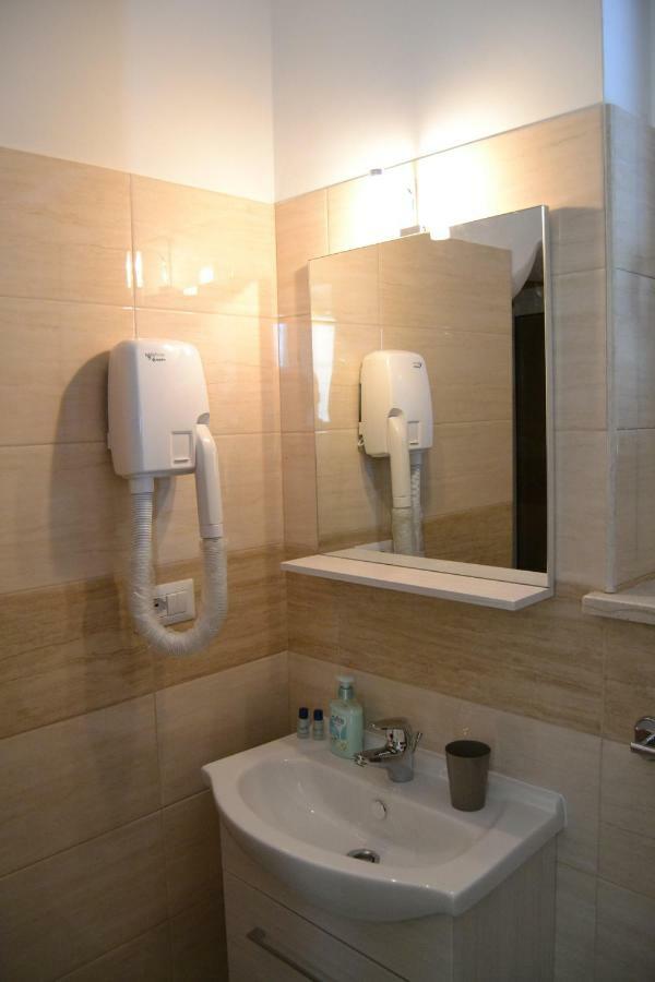 Guesthouse Holiday Formia Beach מראה חיצוני תמונה