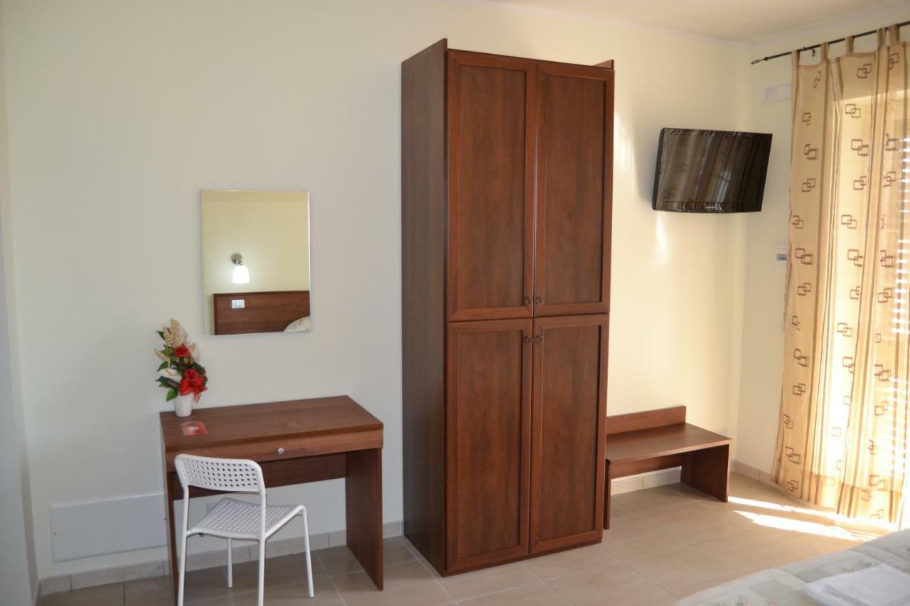 Guesthouse Holiday Formia Beach מראה חיצוני תמונה