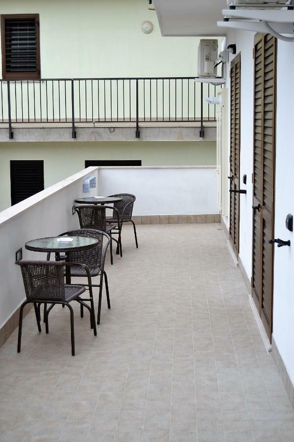 Guesthouse Holiday Formia Beach מראה חיצוני תמונה
