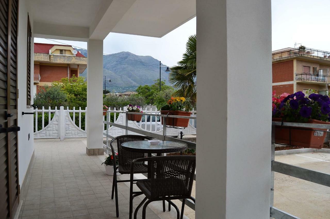 Guesthouse Holiday Formia Beach מראה חיצוני תמונה