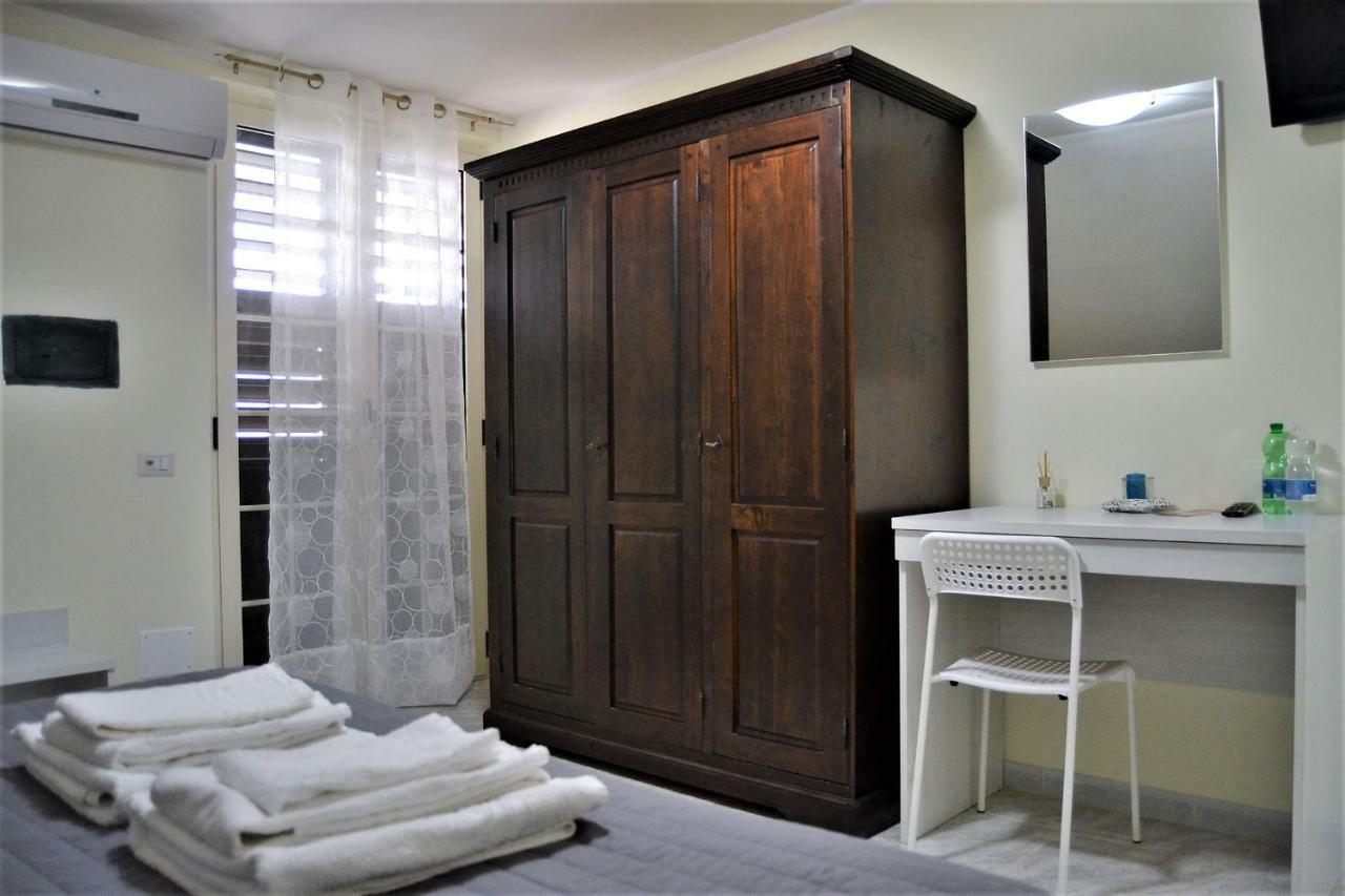 Guesthouse Holiday Formia Beach מראה חיצוני תמונה