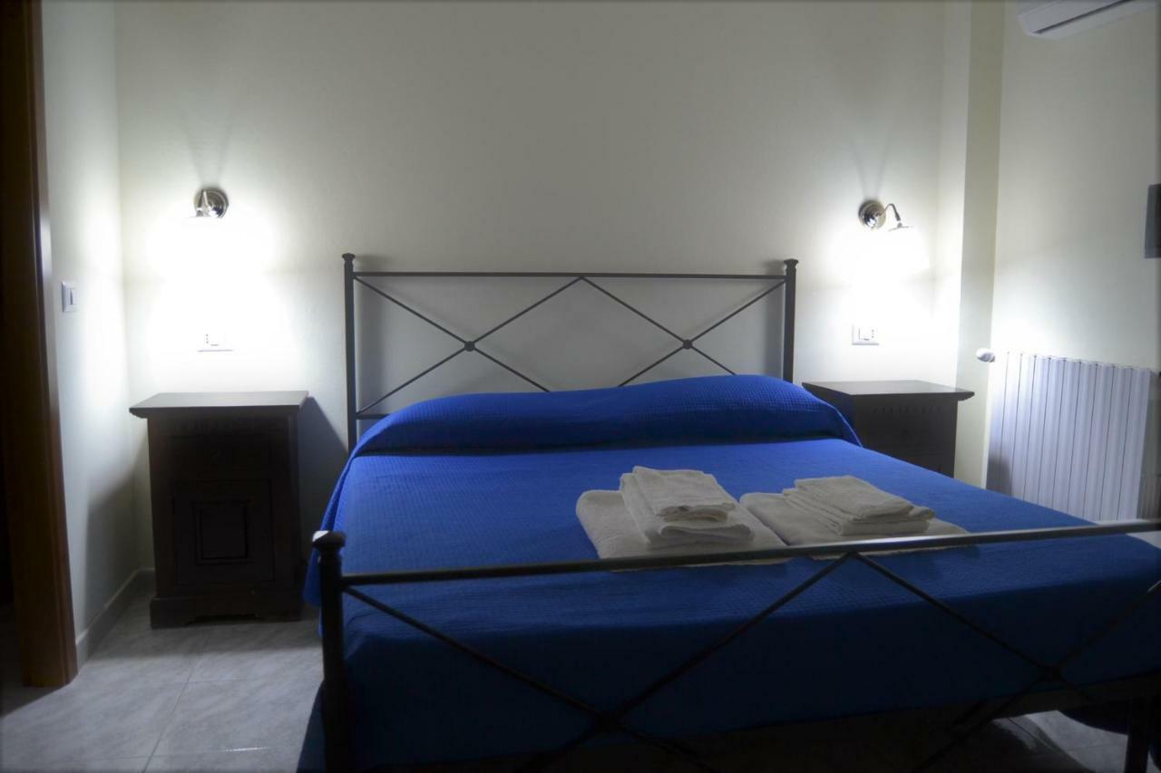 Guesthouse Holiday Formia Beach מראה חיצוני תמונה