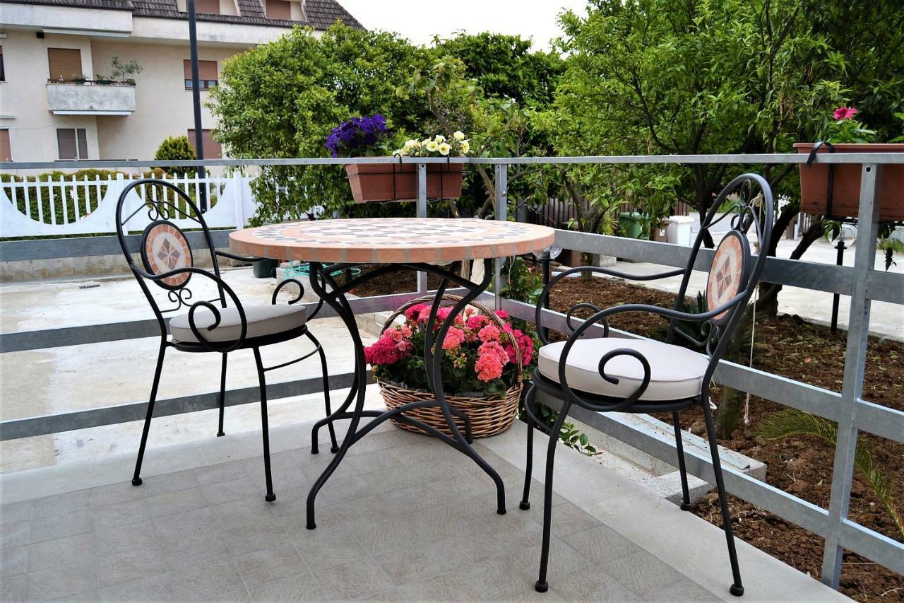 Guesthouse Holiday Formia Beach מראה חיצוני תמונה