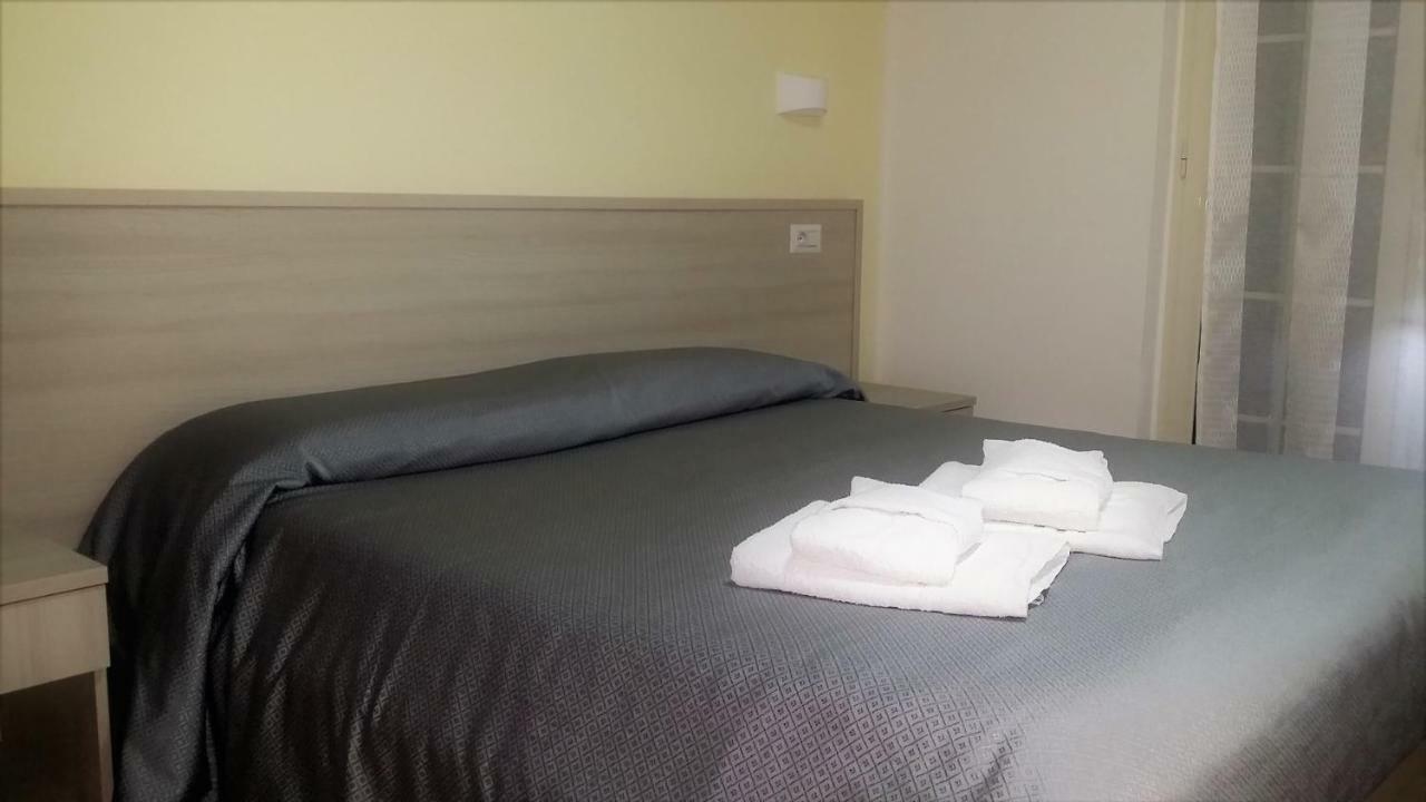 Guesthouse Holiday Formia Beach מראה חיצוני תמונה