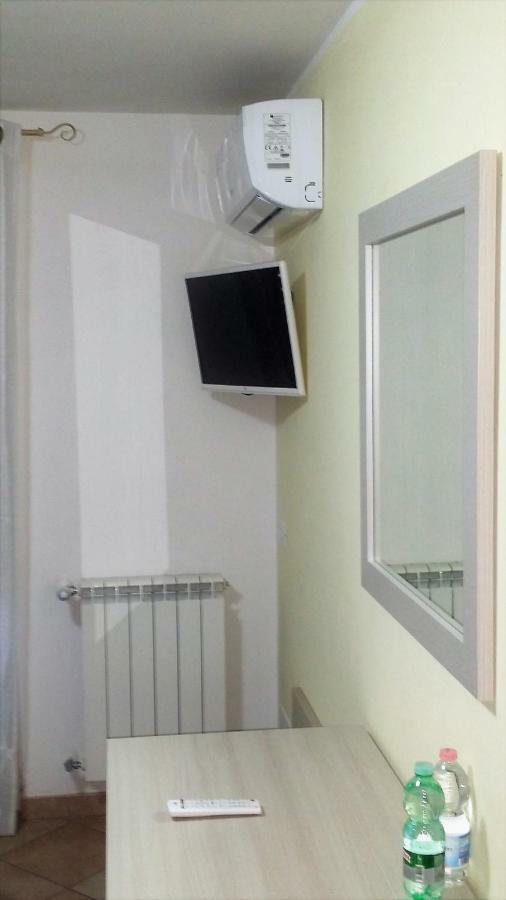 Guesthouse Holiday Formia Beach מראה חיצוני תמונה